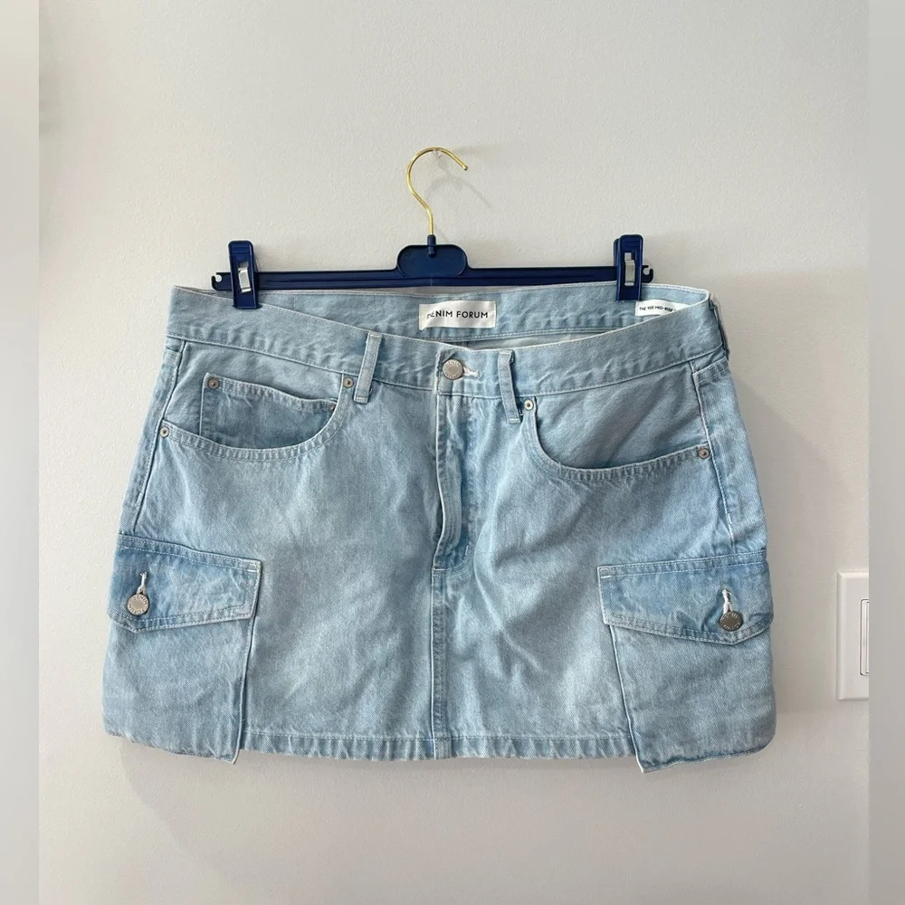 Like New Denim‎ Forum 90’s Mid-Rise Cargo Mini Skirt - Picture 4 of 7